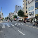 MỜI ANH CHỊ ĐI LỐI NÀY GẶP CHỦ NHÀ ! Bán nhà Mặt Tiền Đẳng Cấp Võ Văn Tần Quận 3. DT 5,84m x 17,23m nở hậu 6,96m. CTXD Cao Tầng. Giá 80 Tỷ thương lượng