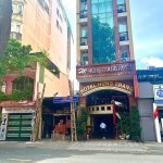 Siêu Phẩm ! Bán Toà Khách Sạn Cực Khan Hiếm Nguyễn Thái Bình P.4 Quận Tân Bình. 6m x 27m nở hậu 6,3m. Hầm 8 Lầu. Thu Nhập 250tr/th. Giá 76 Tỷ