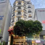 Toà KS, CHDV Trần Hưng Đạo, Q1. DT: 7,1mx22m. Nở hậu: 8m. KC: Hầm, 7 tầng. TN: 280tr/th. Giá: 68 tỷ ( ~382tr/m2 )