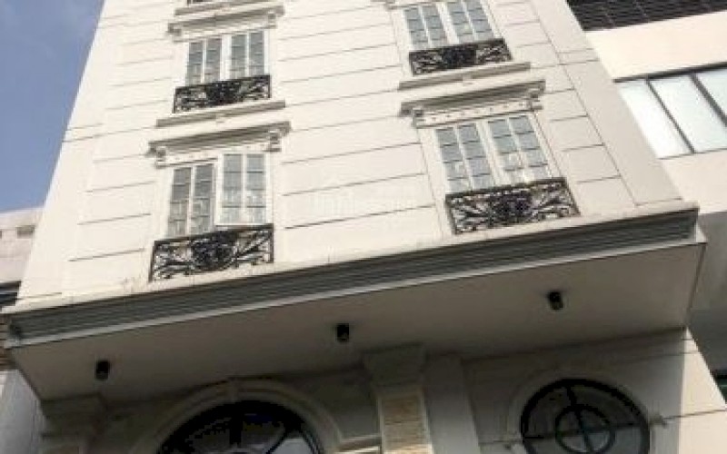 Bán khách sạn đường Cửu Long, P. 2, Tân Bình. DT(11 x 20m). Hầm - 7 Tầng. HĐT: 300 tr/th giá: 52 tỷ