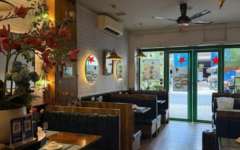 Bán nhà 2 Mặt Tiền Trương Định Quận 3. DT 4,13m x 18m. 2 Tầng. HĐT 50/th. Giá 39 Tỷ thương lượng