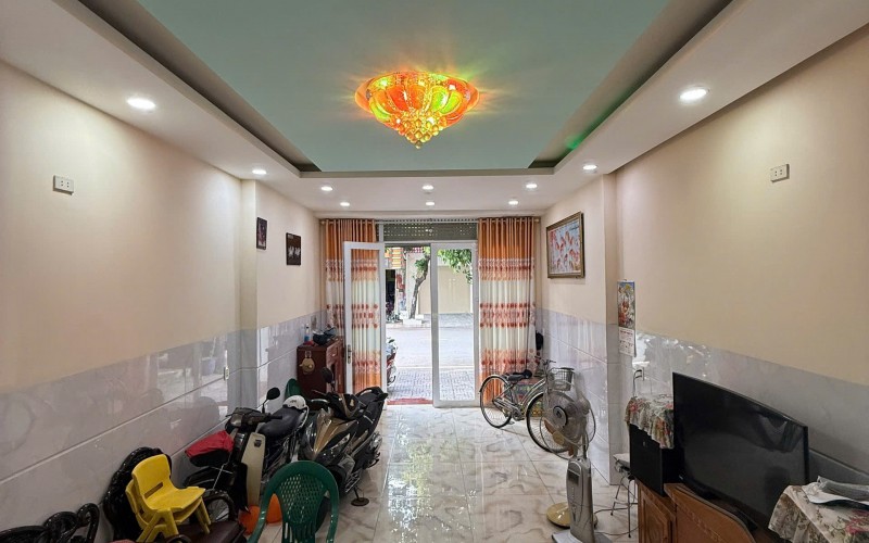 Bán Nhà Mặt Tiền 232 Bàu Cát, Tân Bình, 4m x 30m, 4 Tầng, Giá rẻ đầu tư