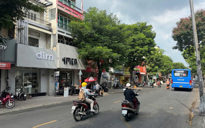 Bán nhà Siêu khan hiếm MT Lê Văn Sỹ, Q3 - DT: 4,7X17,6m - CN: 83m2 - 5 tầng - hđt: 90tr/th - giá: 37,5 tỷ