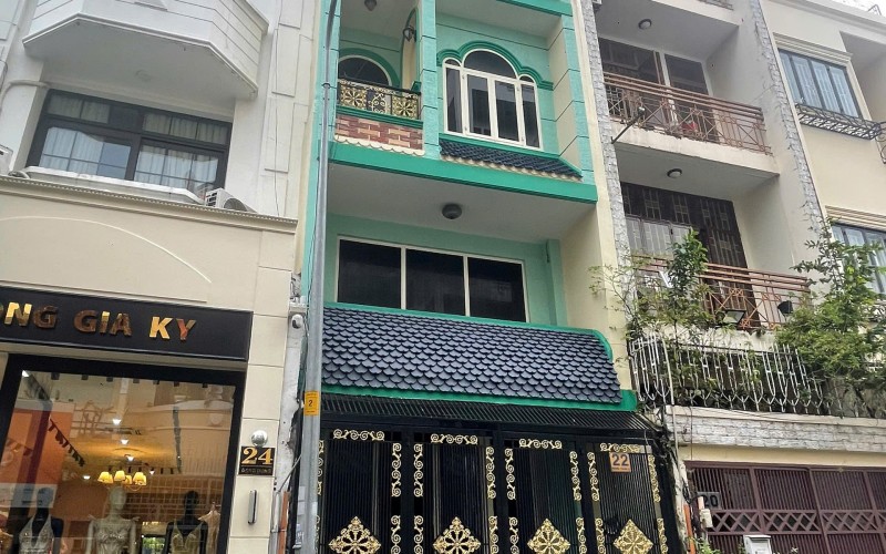 Bán nhà Siêu Vị trí Lõi Trung Tâm Ngay Mặt Tiền Đặng Dung Quận 1. 4m x 16m. 4 Tầng + MCT. Giá 26 Tỷ 500