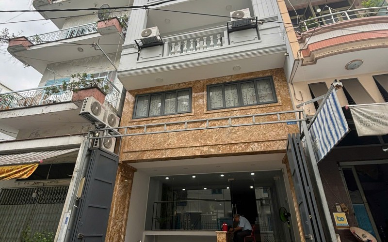 CHDV SIÊU ĐẸP VÕ THỊ SÁU QUẬN 3. 6X12M 4 LẦU. HĐT 55TR/ THÁNG. GIÁ NGỘP: 26 TỶ