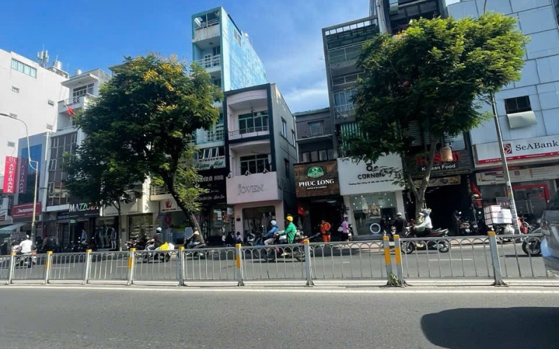 Chính chủ gửi Bán Nhà Mặt Tiền Lê Văn Sỹ Quận 3. 4m x 15m 3 Tầng . HĐT 40tr/th. Giá 37 Tỷ thương lượng