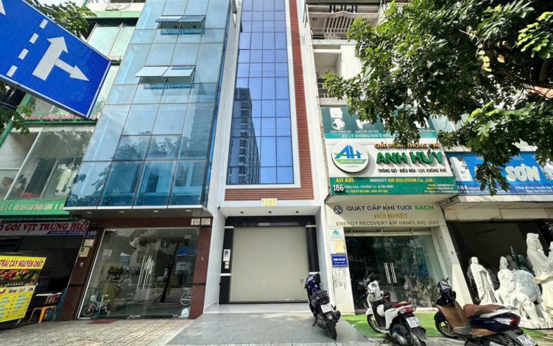 CỰC PHẨM ! Bán Toà Nhà Mặt Tiền Cộng Hoà Quận Tân Bình. 4m x 20m. 7 Tầng. Giá 28 tỷ 500