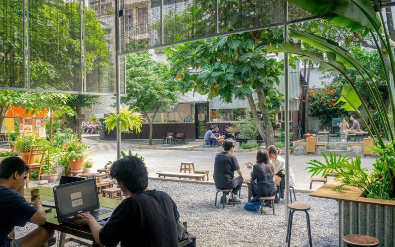 DT LƠN 30x48m ĐANG KD QUÁN CF SÂN VƯỜN, KC HẦM+8 TẦNG. GIÁ BÁN CỰC TỐT 120 TỶ