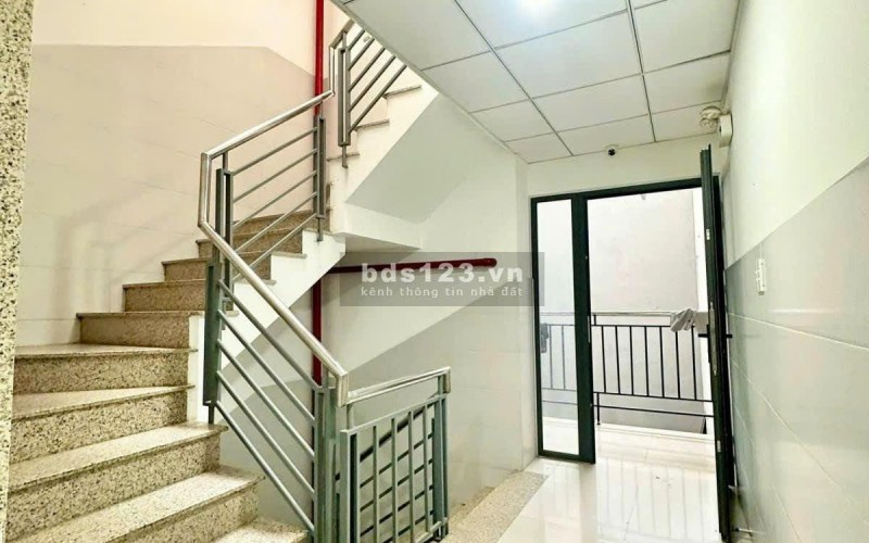 Gia đình đang vay bank cần bán rất gấp nhà ngay MT Điện Biên Phủ 25x25m, chỉ 85tỷ tin thật 100%