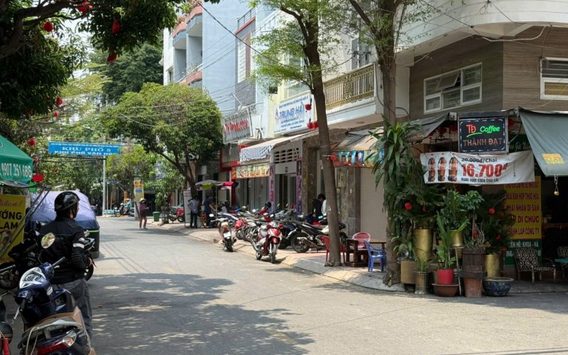 Góc 2 Mặt Tiền Tuyệt Đẹp ! Bán nhà Góc 2 Mặt Tiền Khu Bàu Cát Quận Tân Bình. 5m x 15m. 6 Tầng. HĐT 60tr/th. Giá 20 Tỷ 500 thương lượng