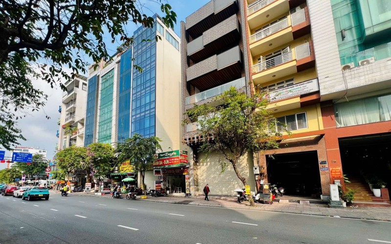 Hàng hiếm khu sân bay. Dt: 10,2x22m. vị trí đẹp. Bán gấp 63,5 tỷ