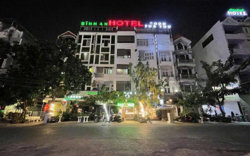 Khách sạn View Sông Sài Gòn. DT: 4m x 16m. KC: 6 tầng. Thu nhập: 90tr/th. Giá: 29 tỷ