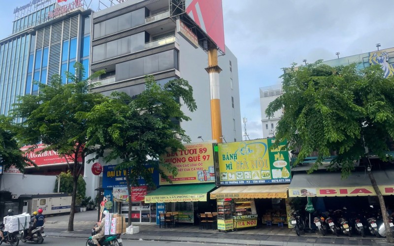 Mt khu Sân Bay dường Trường Sơn, P.2, Q.Tân Bình, DT 13 x 23m, Hầm 7 Tầng, Giá bán 95 tỷ