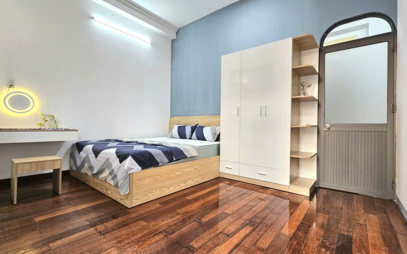 Nhà HXH Lê Văn Sỹ ngang 7m hiếm Q3 7.5x17m . 5 Tầng ,TN 80tr/th. Giá 31 tỷ