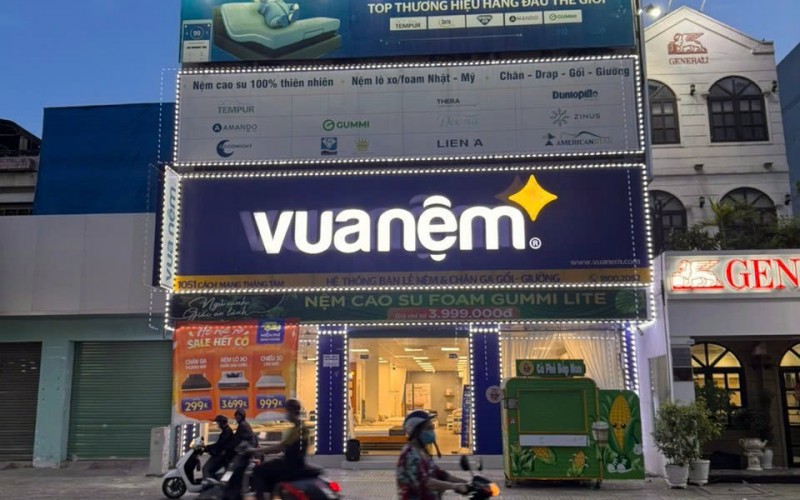 Perfect ! Bán nhà Mặt Tiền Cách Mạng Tháng 8 P.7 Quận Tân Bình. DT 11,2m x 24m. HĐT 185tr/th. Giá 87 Tỷ thương lượng