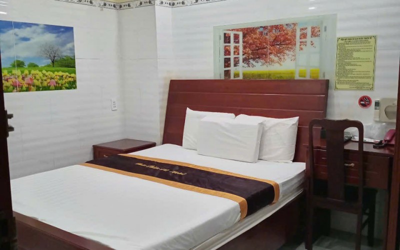 Sản Phẩm Hiếm ! Bán Toà Khách Sạn ngay khu K300 quận Tân Bình. 8m x 20m. Hầm Lửng 6 Tầng. Thu Nhập 250tr/th. Giá 52 Tỷ