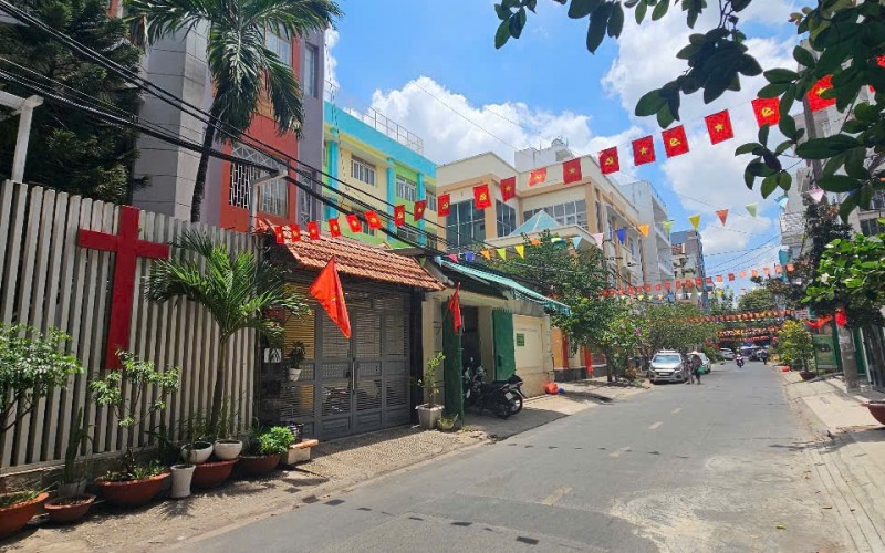 Siêu Biệt Thự Khu K300 Mặt Tiền Phan Bá Phiến Quận Tân Bình. 8m x 20m. 3 Tầng + ST. Giá 38 Tỷ