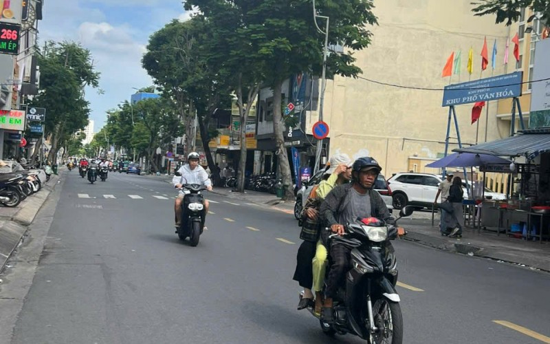 Siêu hiếm ! MT Thương Hiệu 343-343A Lê Văn Sỹ_Tân Bình 16.3x30m HĐT 300tr_Chỉ 270 tỷ