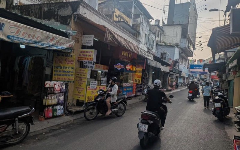 Siêu phẩm Mt Phan Văn Hân. Dt: 8,5x27m. 32 tỷ