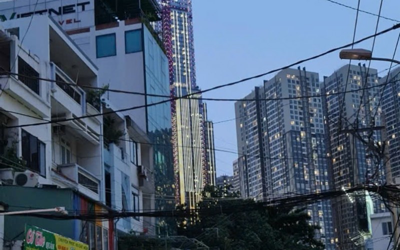 Siêu phẩm Mt Tân Cảng ngay Metro. Dt: 8,5x27m. 200m2. 32 tỷ