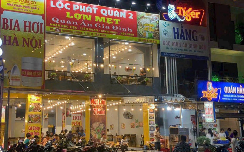 SUPPER BỀ NGANG ! Bán Nhà Mặt Tiền Trường Chinh Quận Tân Bình. 10m x 20m nở hậu 12m. HĐT 70tr/th.CTXD Cao Giá 35 Tỷ