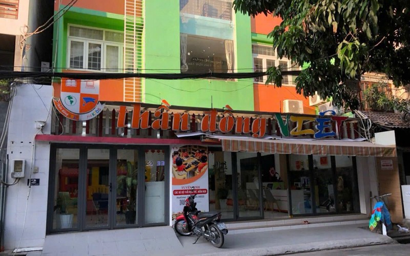 Tòa nhà mặt tiền Hát Giang. 10,75x20m. 55 tỷ