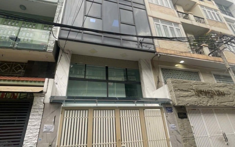 Tòa nhà văn phòng Nguyễn Thiện Thuật. Dt 5x18m. 6 tầng. chỉ có 26,5 tỷ