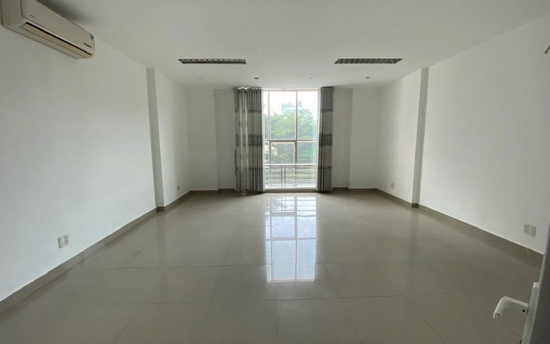 Tòa nhà VP 214 Hoàng Hoa Thám | 6x23m | Hầm 7 Tầng | Thuê: 200tr/tháng |