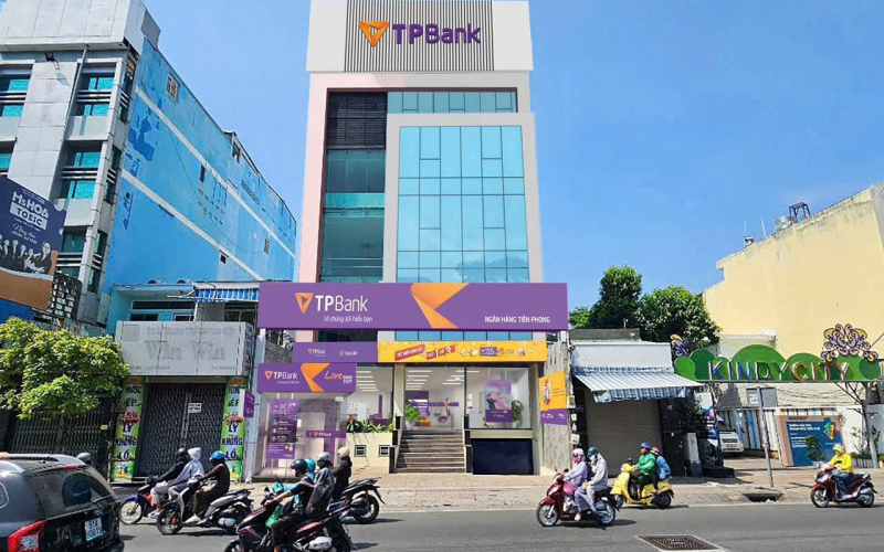 Tòa nhà VP 433 Cộng Hòa | 11x24m | Hầm 6 Tầng | HĐT: 260tr/tháng |