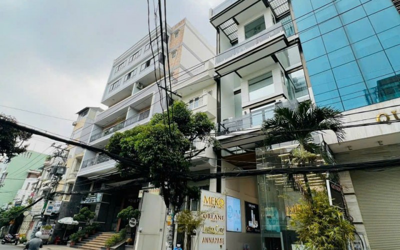 Tuyệt Vời ! Bán Toà Khách Sạn Mặt Tiền Lam Sơn Quận Tân Bình. 7m x 26m. Hầm + 6 Tầng  + ST. HĐT 240tr/th. Giá 90 Tỷ