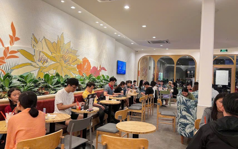 Vị trí đẹp - Góc 2MT 53 Phan Huy Ích | 8.3x25m | Highland thuê - 110tr/tháng |