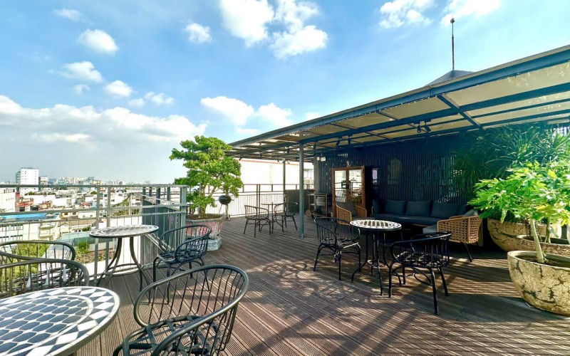 XEM NGAY ! Bán Toà CHDV Dòng Tiền Cao Cấp ngay Xuân Diệu P.4 Quận Tân Bình. 8m x 20m. 9 Tầng ( Thang máy). PCCC đầy đủ. Thu Nhập 220tr/th. Giá 55 Tỷ