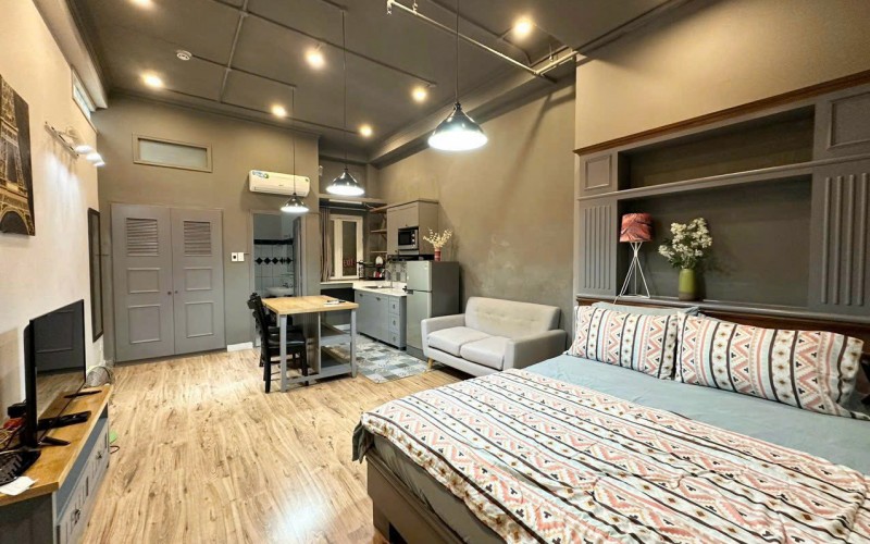 XEM NGAY ! Bán Toà CHDV Dòng Tiền Cao Cấp ngay Xuân Diệu P.4 Quận Tân Bình. 8m x 20m. 9 Tầng ( Thang máy). PCCC đầy đủ. Thu Nhập 220tr/th. Giá 55 Tỷ